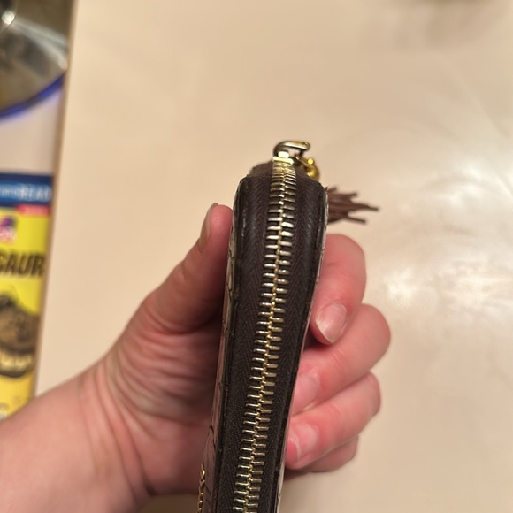 Miu Miu croc embossed wallet - Picture 6 of 10